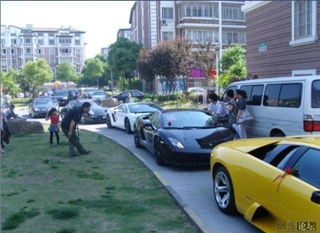 Illustration for article titled The Challenge: Beat These People In Flaunting Wealth